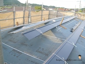 屋根カバー工法のメリットイメージ